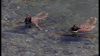 Dora Wenter et Maya Gold en extérieur