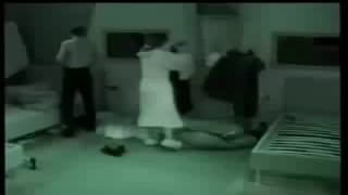 il la dégomme et ils sont filmés !