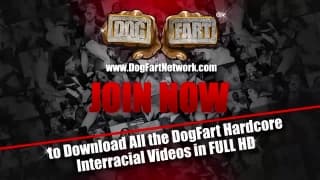 Claire Robbins s'amuse avec deux étalons !