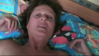 Quand une femme mature se fait prendre