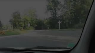 Milf française suce une bite en voiture