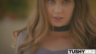 Une bite dans le cul de la belle Elena Koshka