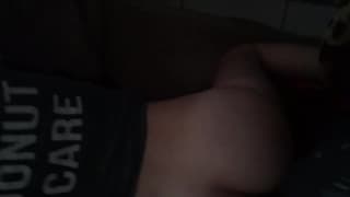 Elle jouit quand il la baise en levrette