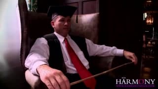 Une queue et deux femmes à combler