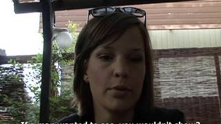 Cette tchèque semble prendre du plaisir