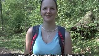 Baise avec deux inconnues au jardin public