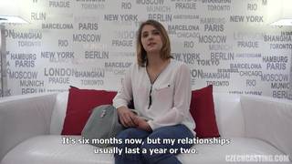 Elle aime bien le pénis de son casteur