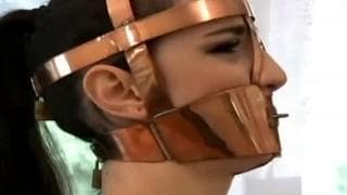 Soumise se fait électrocuter et kiff ça