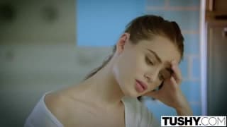 Deux jeune salopes à lui tout seul !