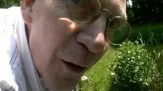 Elle se fait baiser par un vieillard !