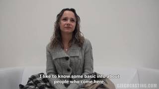 Casting qui se finit en baise avec cette czech