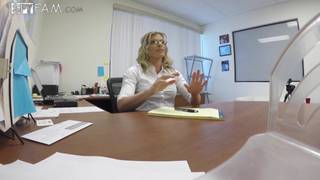 Cory se fait bien niquer la chatte dans la