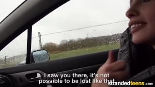 Nikita Bellucci en panne baise avec son sauveur