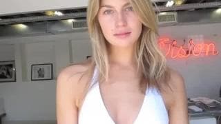 Annie McGinty, a collection de nude !