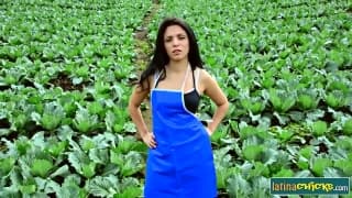 Cette latina se fait repéré puis bien baisée