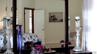 Jeune blonde qui se fait bien enculer !