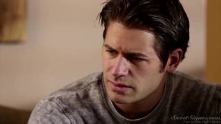 Une maman bien en forme et son beau-fils