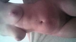 Mes gros seins mouillés 95E teton25