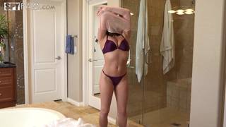 Bonne baise dans la salle de bain...