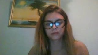 Grosse cochonne bien slut qui s'amuse !