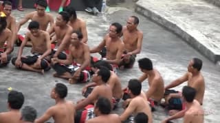 Couple amoureux fait une sextape en vacances