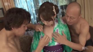 Une chinoise ce prendre en double par deux mec