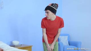 Deux milf affamé se font surprendre part Jordi