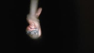 Filmer sa femme, pendant qu'elle se rase