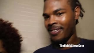 Sur le chemin de la baise avec cette fille d'ébène en chaleur