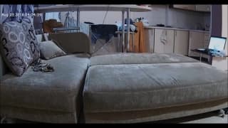 Dana et ses deux amis ont beaucoup de créativité lorsqu'ils se baisent