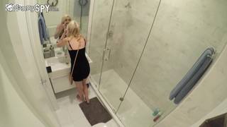 Anastasia Knight va se faire divinement baiser