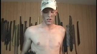 Trois mecs, trois pornstars aimant la bite