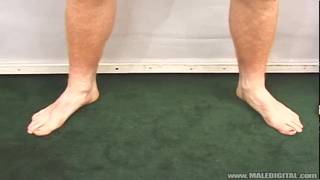 Quelques mecs gays en tenue de militaires