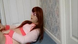 Il est bien dans ces vêtements de femme !