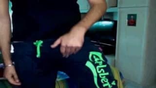 Branler sa teube en direct, en se filmant !