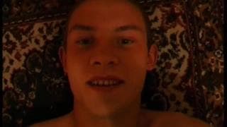 Twink passif s'occupe parfaitement de son mec