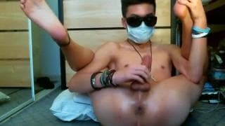 Excellente branlette avec un twink super chaud