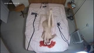 Sina aime le sexe BDSM et le spanking