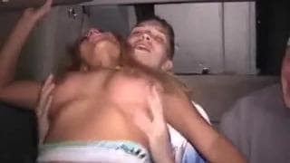 3 jeunes puceaux s'offre une pute latina