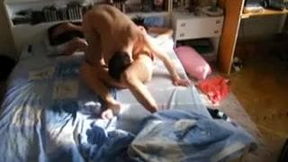 Couple amateur fait la 69 avant de baiser