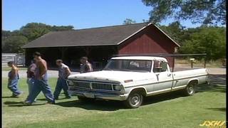 Un paquet de pornstars pour une baise de groupe