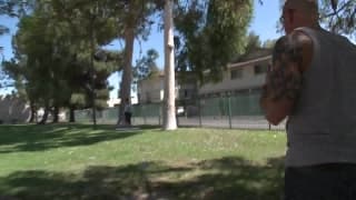 Dylan Ryder se fait poutrer par inconnu