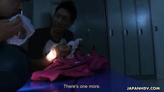 Sayaka Aishiro s'occupe de son mec comme il se doit