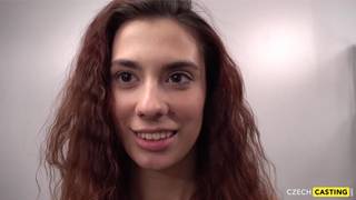 Une bombe tchèque fait son premier casting