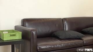 Amber Michaels fait l'amour avec un vibromasseur