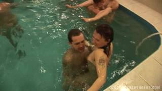 Une soirée partouze à Prague !