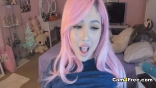 Camgirl BBW met des godes dans la bouche et la chatte