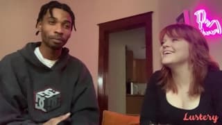 Rousse avec un bon cul en levrette