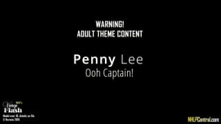 Penny Lee rend un homage au comandant de bord