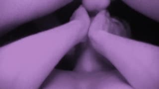 Elle se fait baiser la nuit dans un champ pour halloween